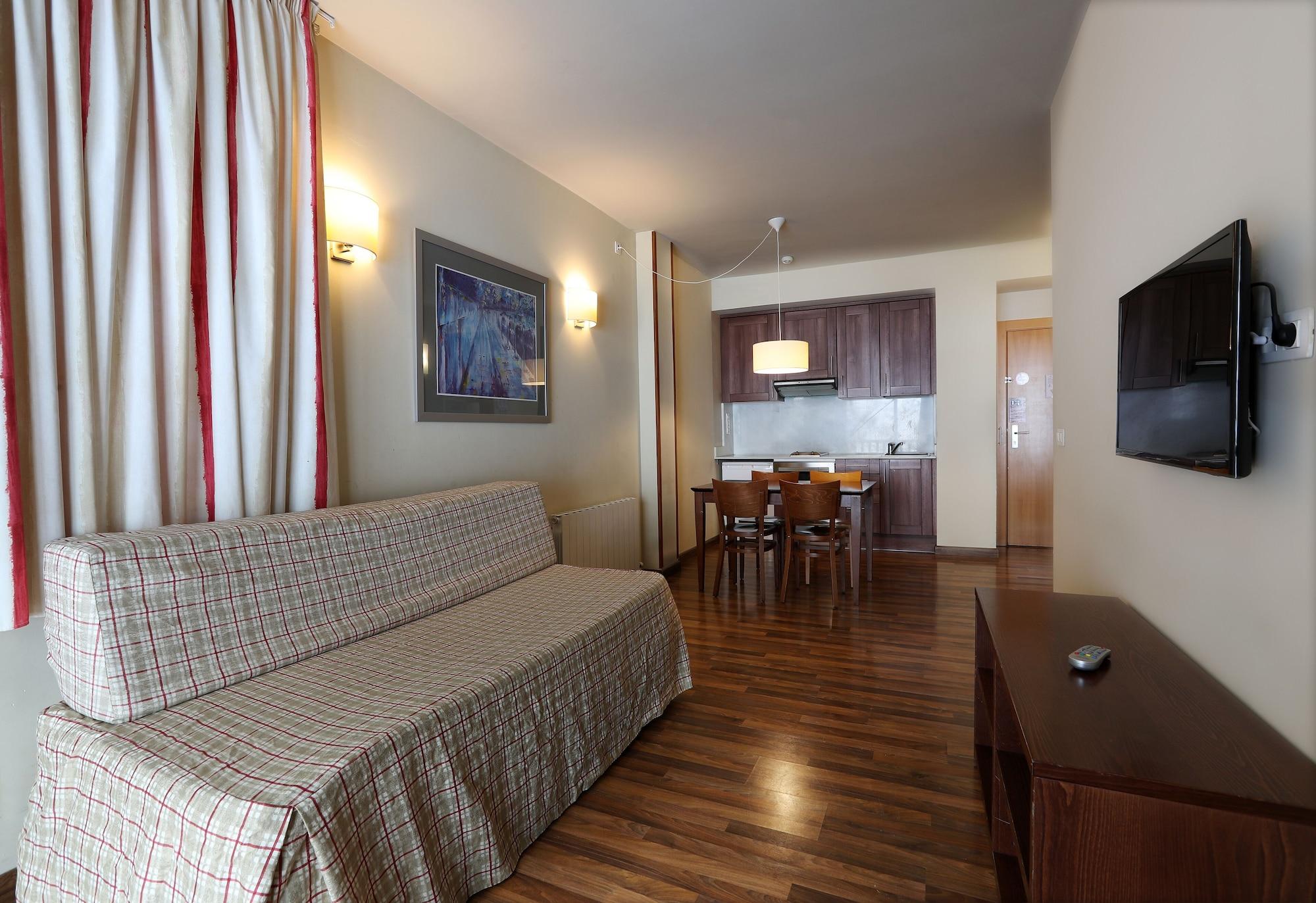 Guitart La Molina Aparthotel & Spa Dış mekan fotoğraf